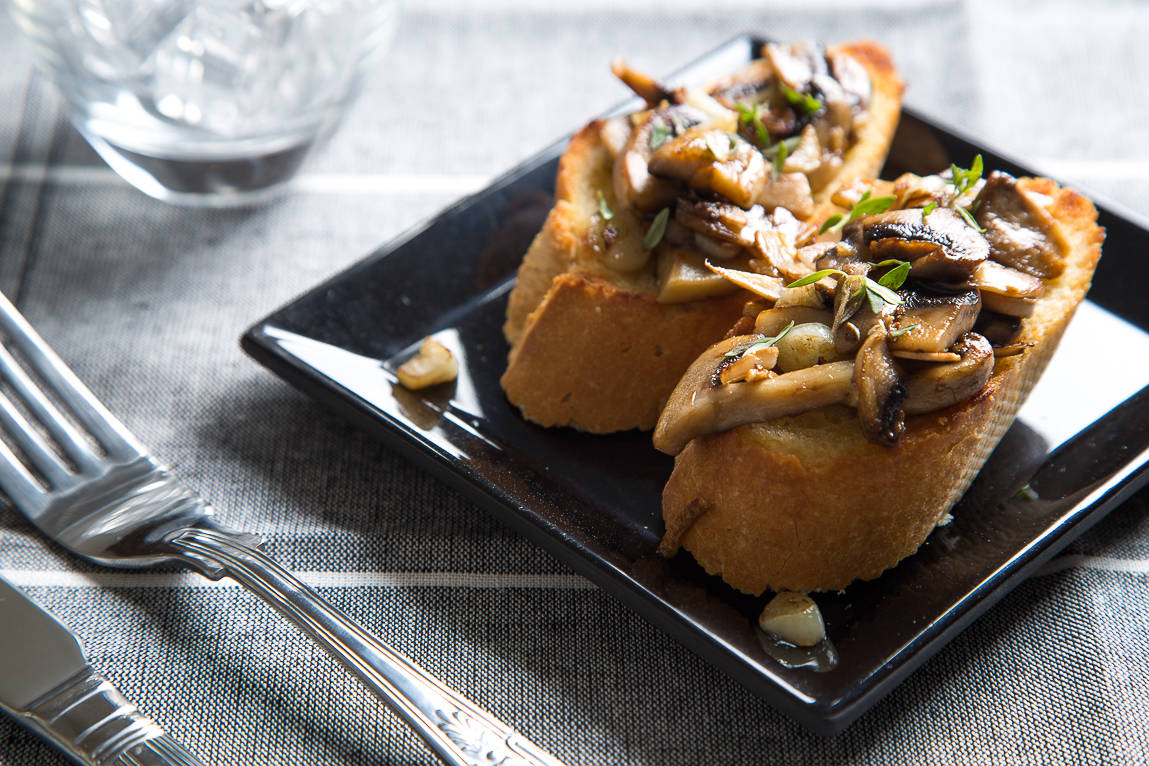 garlic mushrooms on baguette