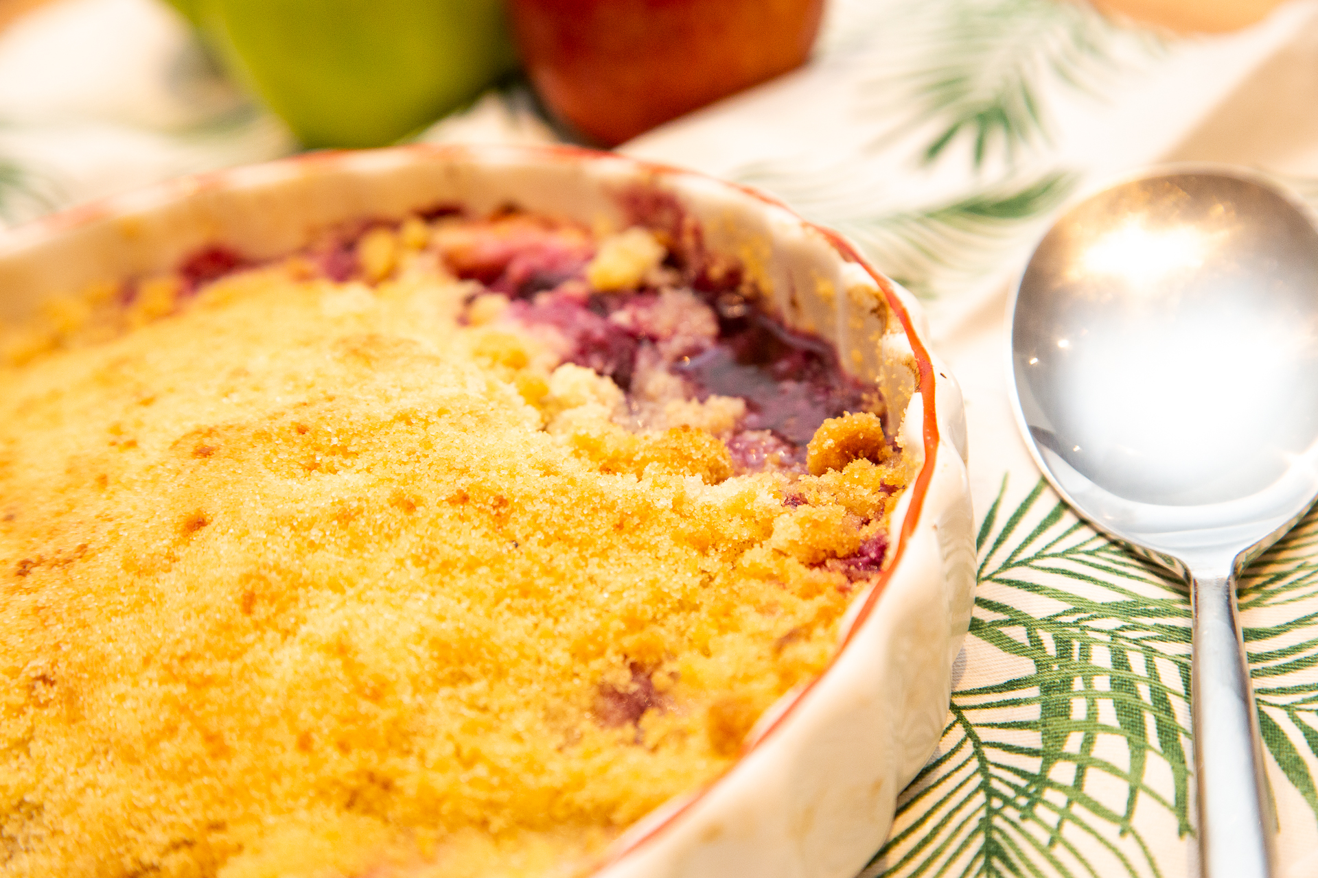 apple and blueberry crumble